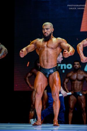 CLASSIC PHYSIQUE НОВИЧКИ